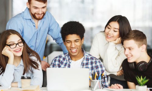 بدء تشغيل علوم الكمبيوتر مختلف وآخرون